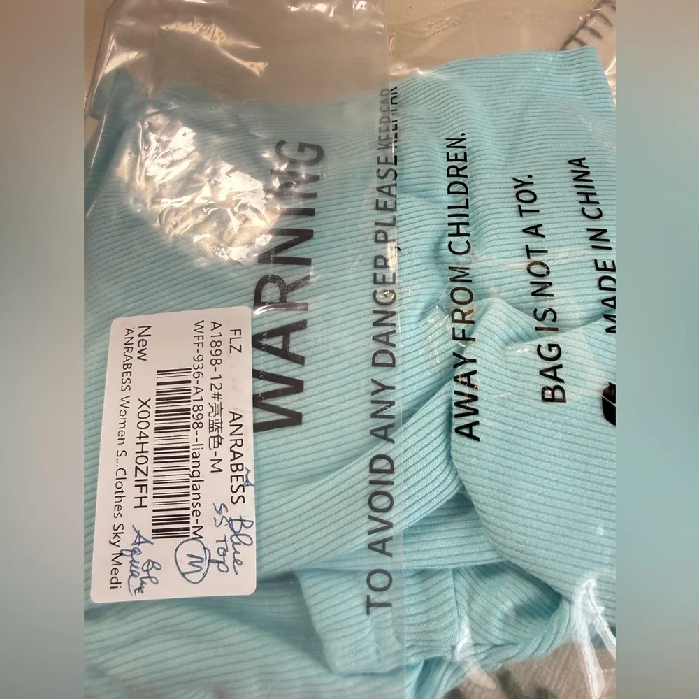 NWT Ribbed Short-Sleeve Sky Blue Ribbed Tee-M - Picture 11 of 12